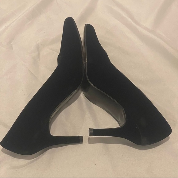 Stewart Weitzman Black Velvet Heels Size 8.5AA - Picture 8 of 12